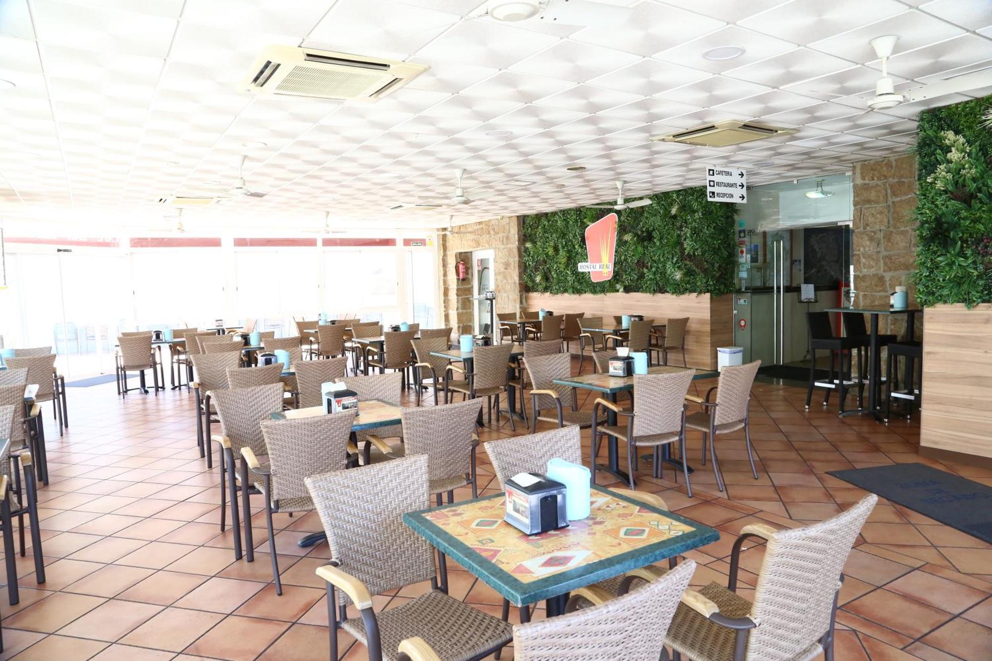 Hostal Real Пласенсия Екстериор снимка