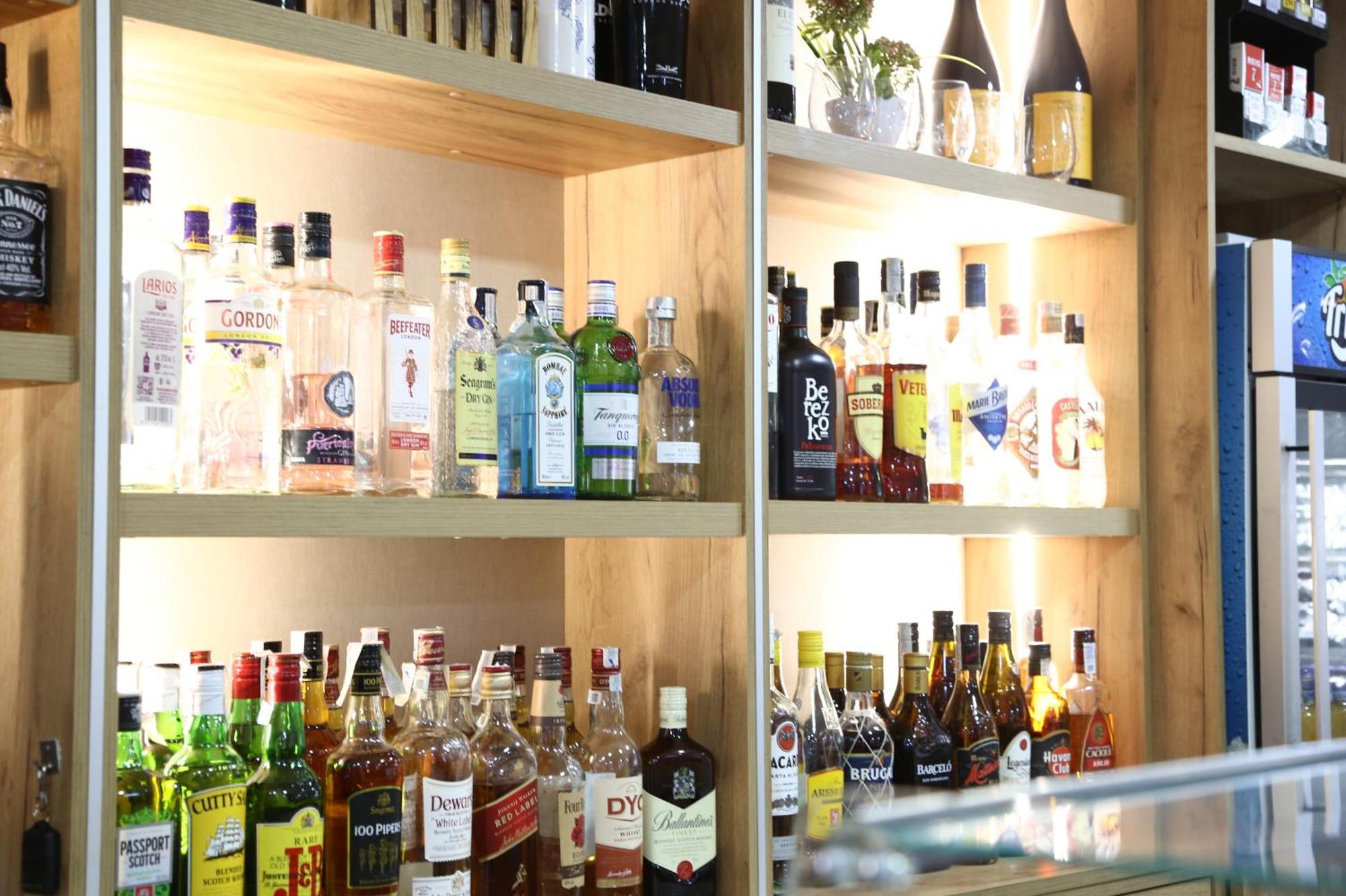 Hostal Real Пласенсия Екстериор снимка