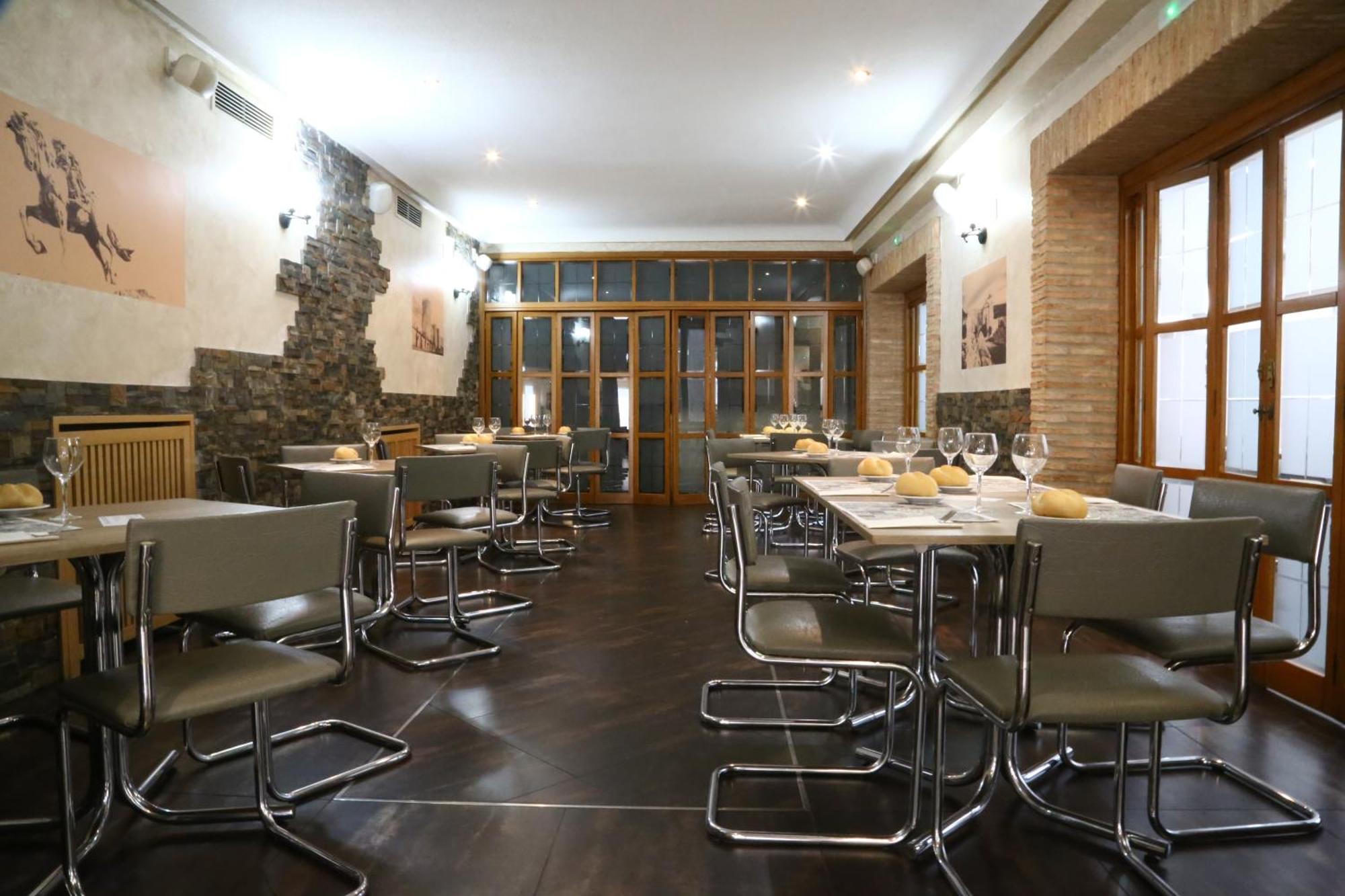 Hostal Real Пласенсия Екстериор снимка