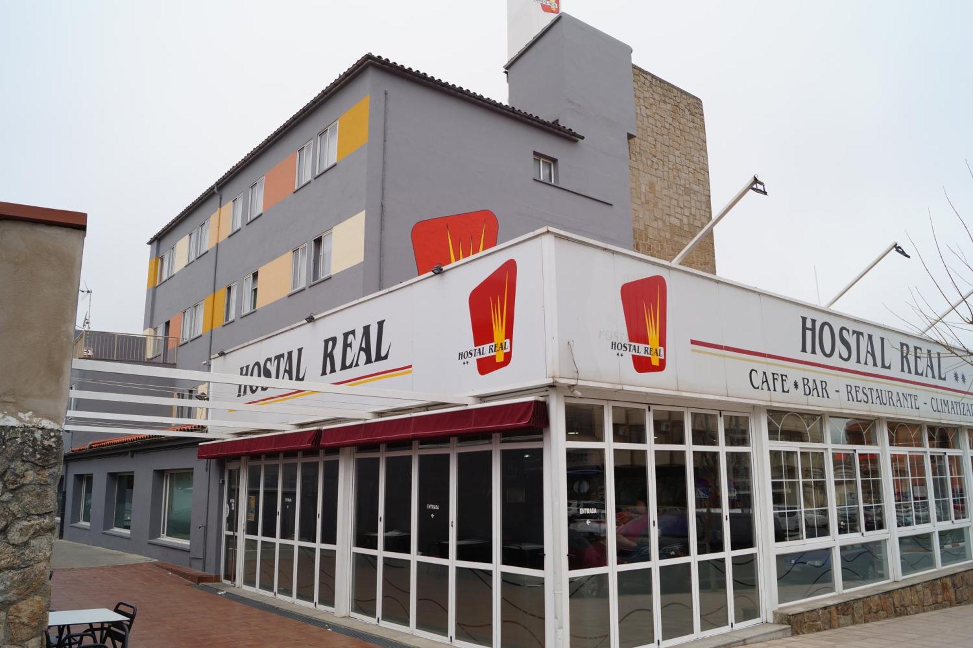 Hostal Real Пласенсия Екстериор снимка