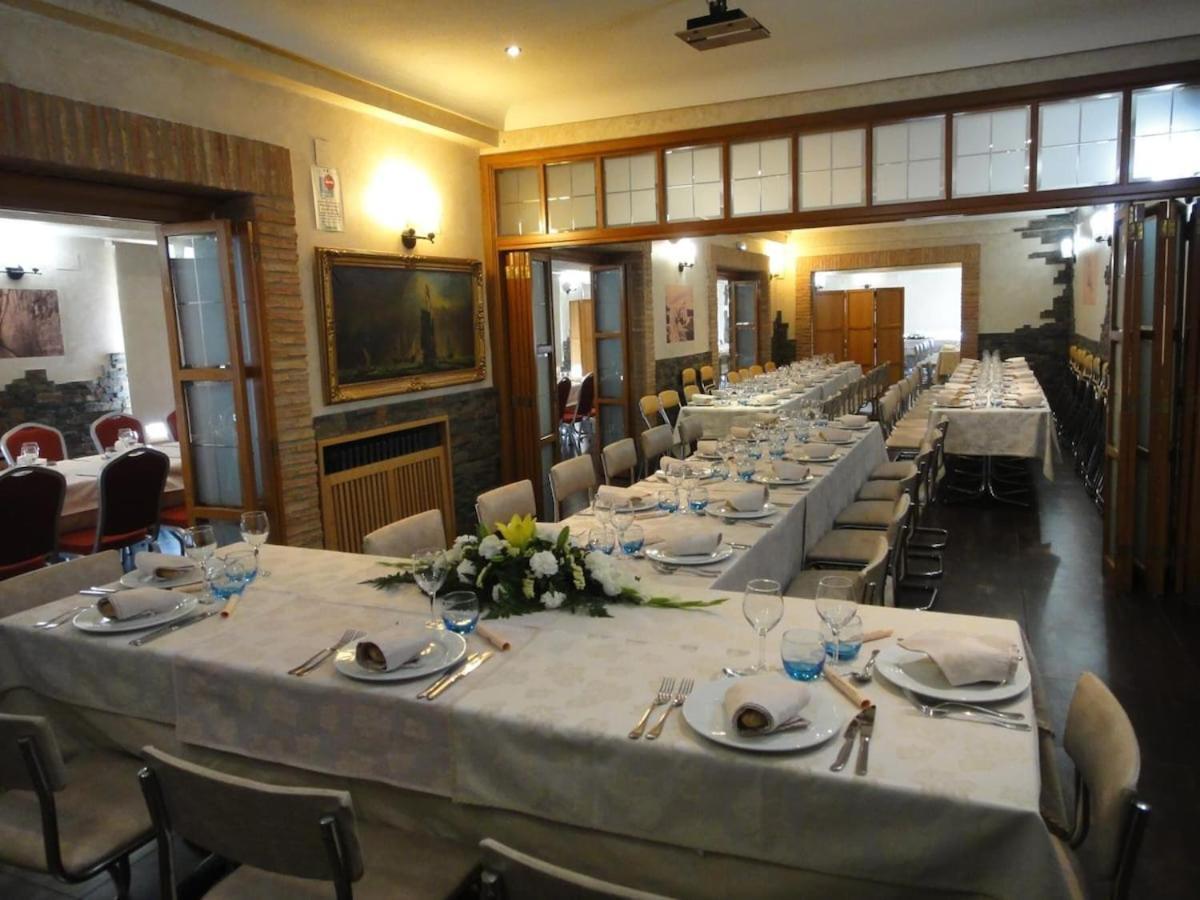 Hostal Real Пласенсия Екстериор снимка